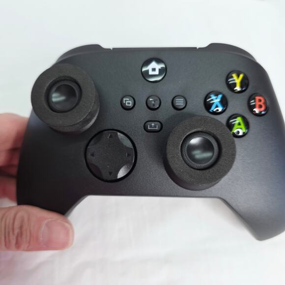 Black X Box  X/S One/ PC Wireless  Gaming Controller  17 Numeric buttons - Picture 7 of 8